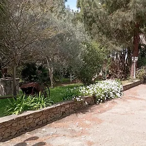 Hotel Garden, Nuraminis